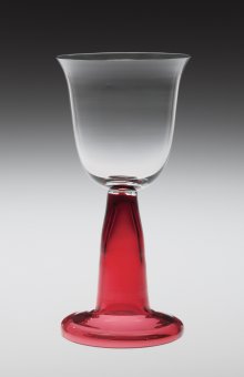 Fig. 5. Drinking glass. Germany, Ehrenfeld, Rheinische Glasshütten-Actien- Gesellschaft, Peter Behrens, about 1901. OH. 15.9 cm. The Corning Museum of Glass (2006.3.71).