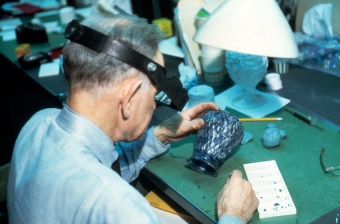 Edward Rowe restores ancient Roman ewer (65.1.23) Rakow Research Library, The Corning Museum of Glass, Corning, NY 